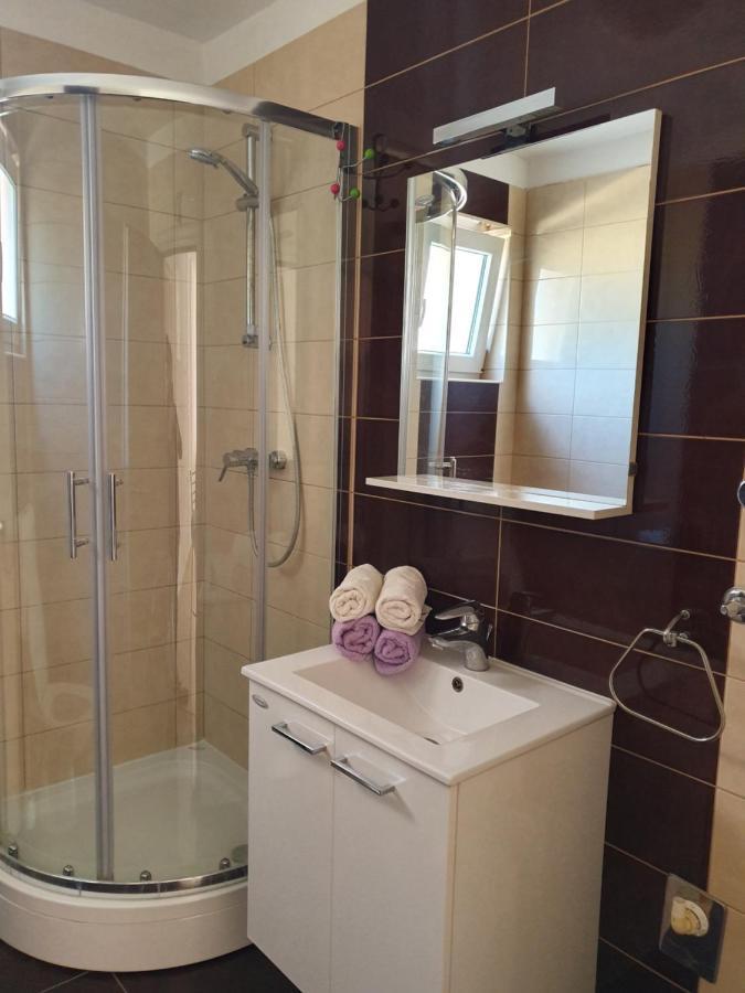 Lavender Apartments ดราเก ภายนอก รูปภาพ